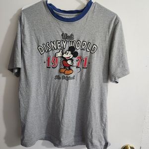 Disney Parks Merchandise Walt Disney World Authentic Mickey Mouse shirt